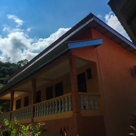 Fiqthya Chalet & Cafe Kampong Ayer Batang Exterior photo